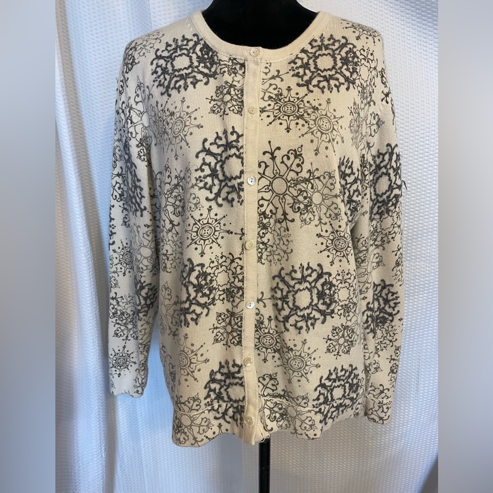 Eddie Bauer beige graphic cardigan size XXL